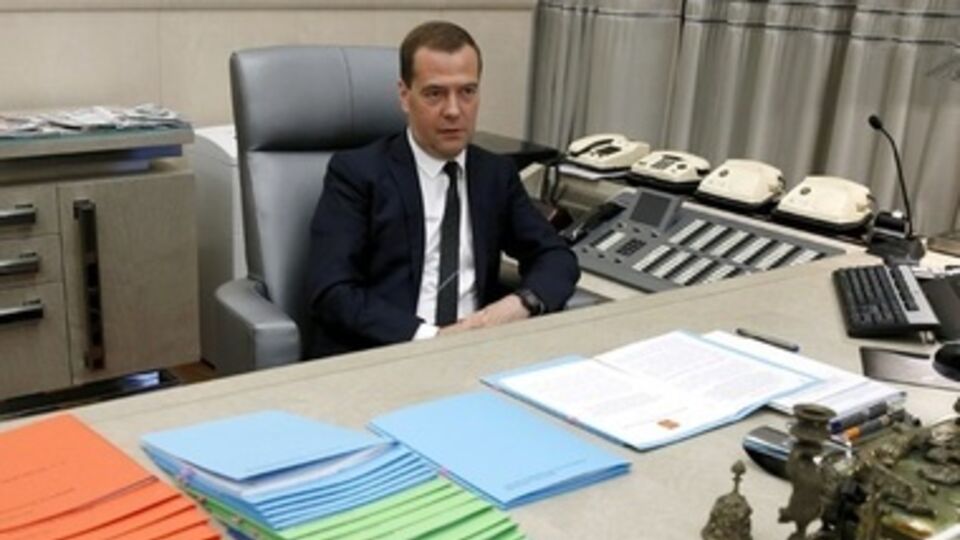 Медведев посетит Крым