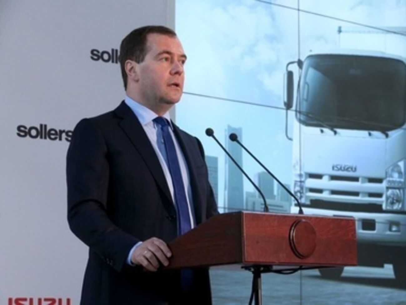 Дмитрий Медведев собирается пробыть в Крыму два дня