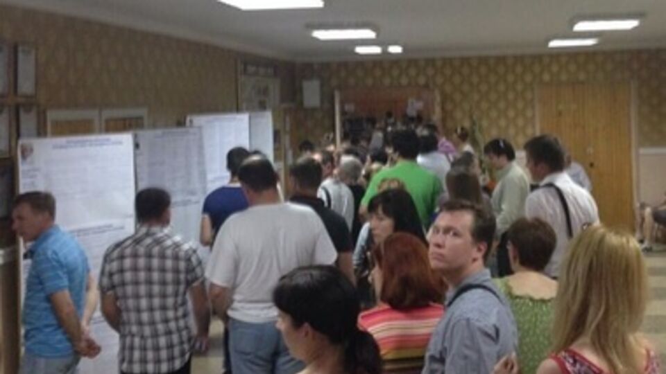 В Киеве с 8.00 очереди на всех избирательных участках