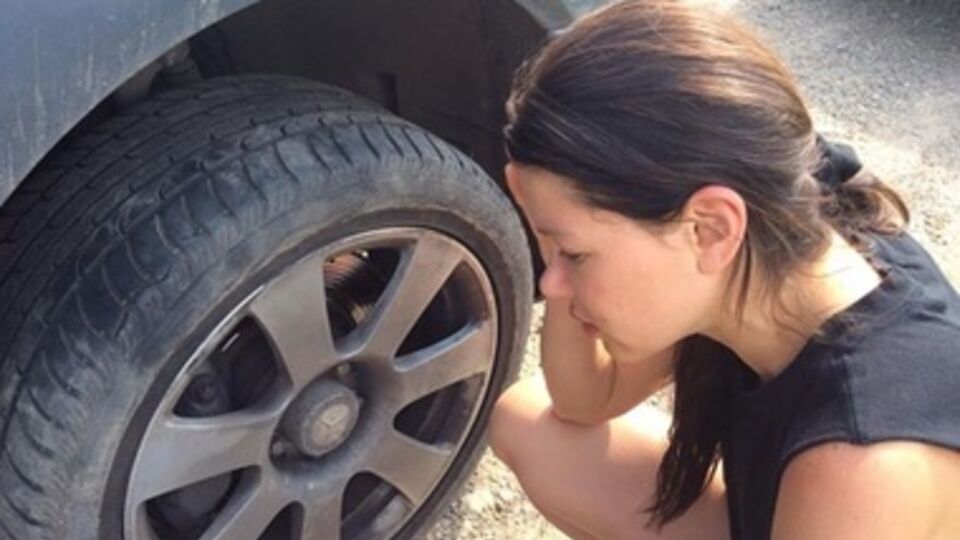 Руслана расстроена, что не может выполнить свой гражданский долг