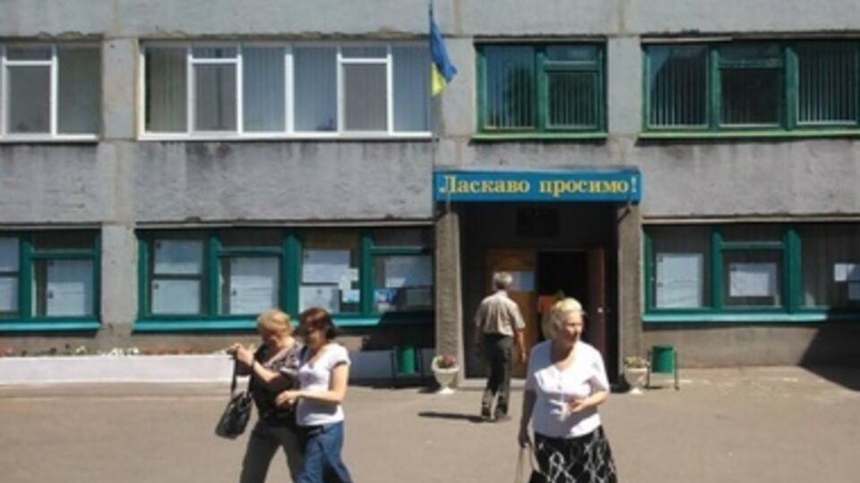 По данным облгосадминистрации, в Донецкой области работали 552 избирательных участка