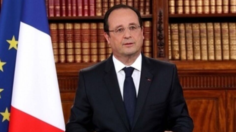 Олланд выступил против верховенства Евросоюза