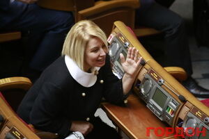 Порошенко ведет переговоры с людьми, имеющими влияние на Партию регионов, заявила Герман