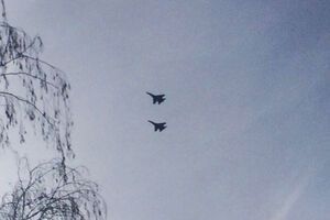 Истребители над Донецком