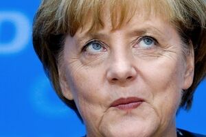 Ангела Меркель поздравила Петра Порошенко