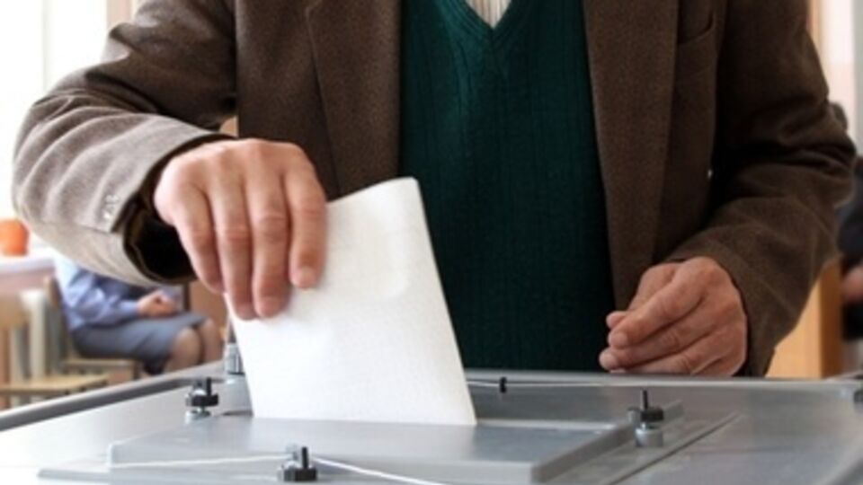 На данный момент подсчитаны 99,49% электронных протоколов