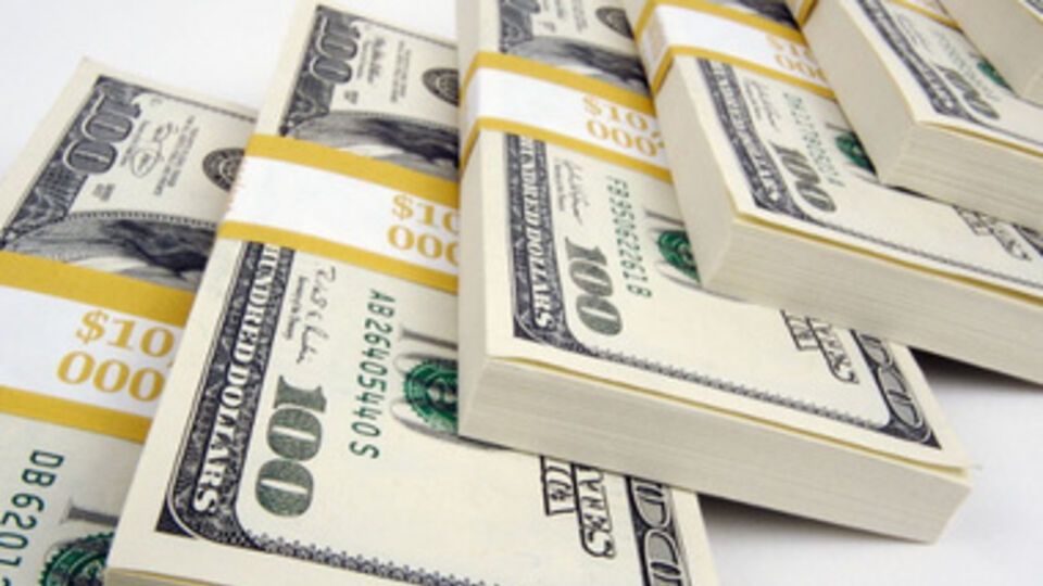 Гривна усилила свои позиции