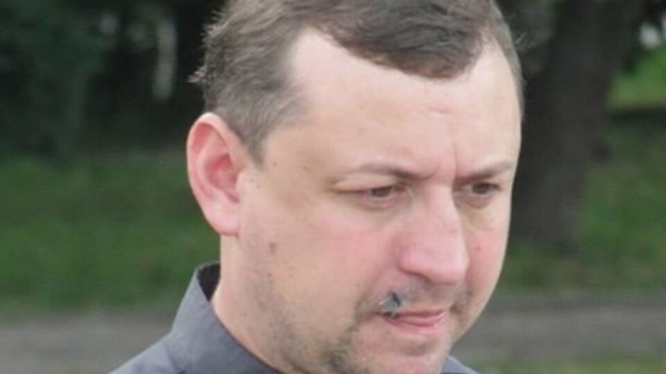 Избитый сепаратистами священник Сергей Косяк