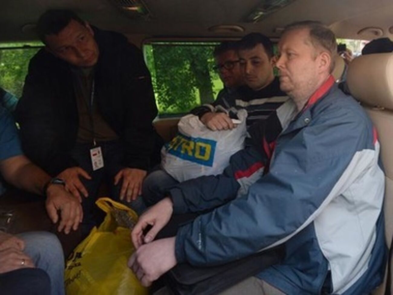 Военных инспекторов ОБСЕ освободили сегодня утром