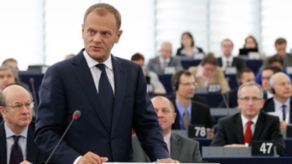 Туск заявил о фактической войне, которую ведет Россия в Украине