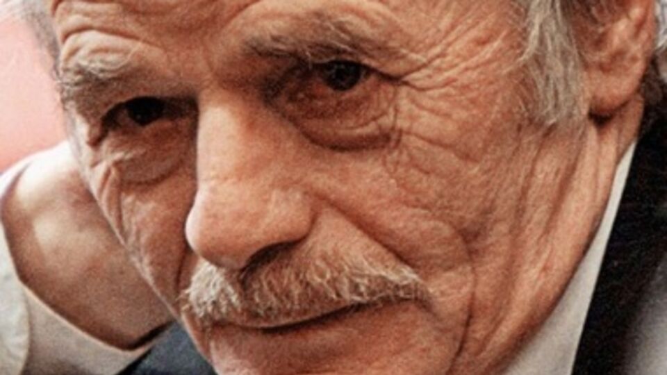 Мустафе Джемилеву запретили въезд в Крым на пять лет