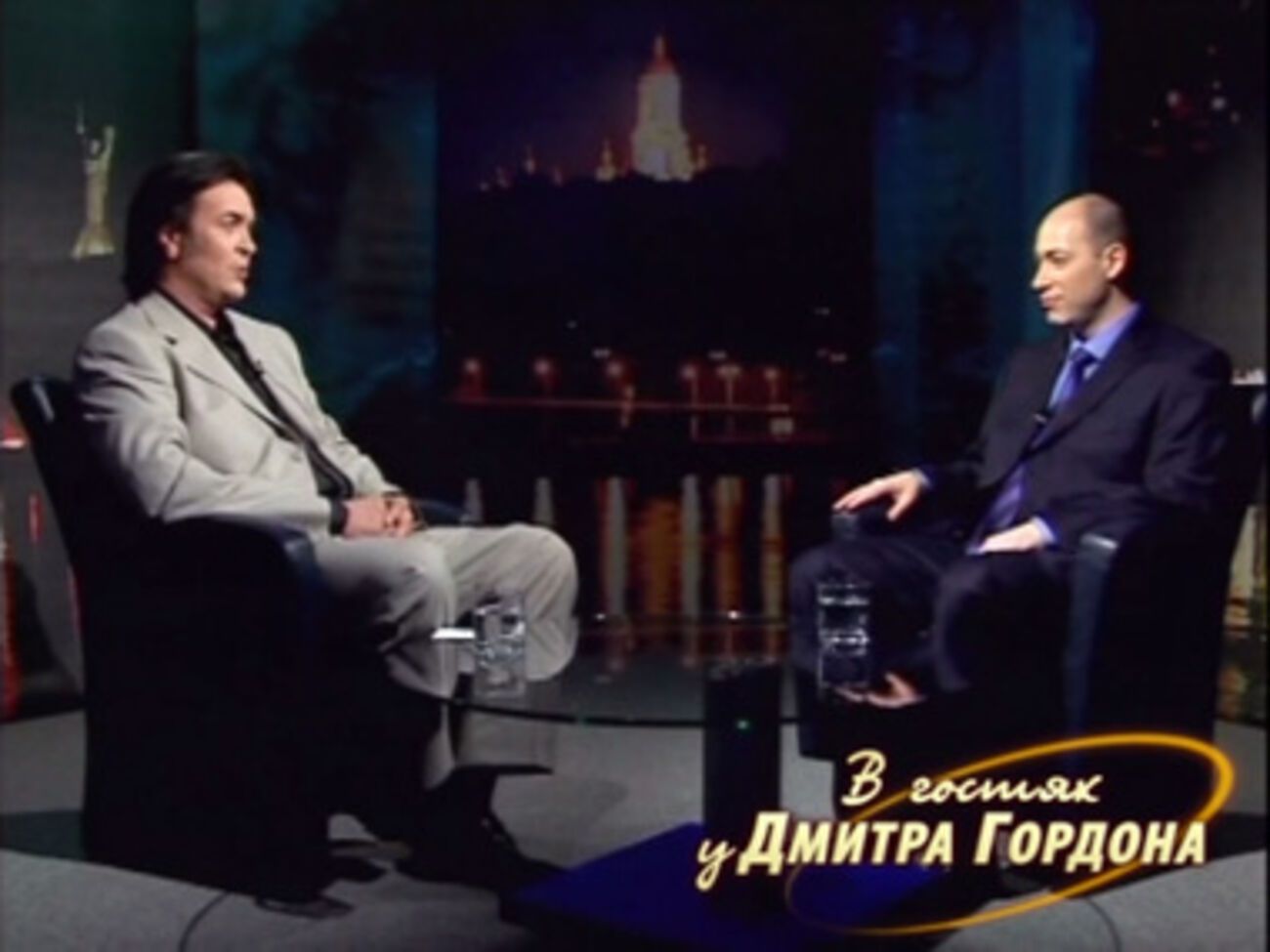 Анатолий Хостикоев: В 86-м году у меня остановилось сердце. Очнулся в реанимации, кровища хлещет, а я хочу на сцену