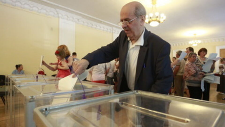 Центризбирком продолжает подсчет голосов