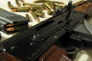 Террористы хотят получить доступ к оружию на территории колонии