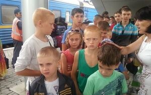 Детей из Славянска поселили на базе отдыха в Форосе