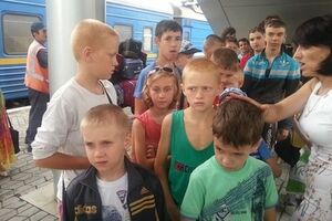 Детей из Славянска поселили на базе отдыха в Форосе