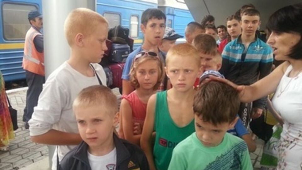 Детей из Славянска поселили на базе отдыха в Форосе