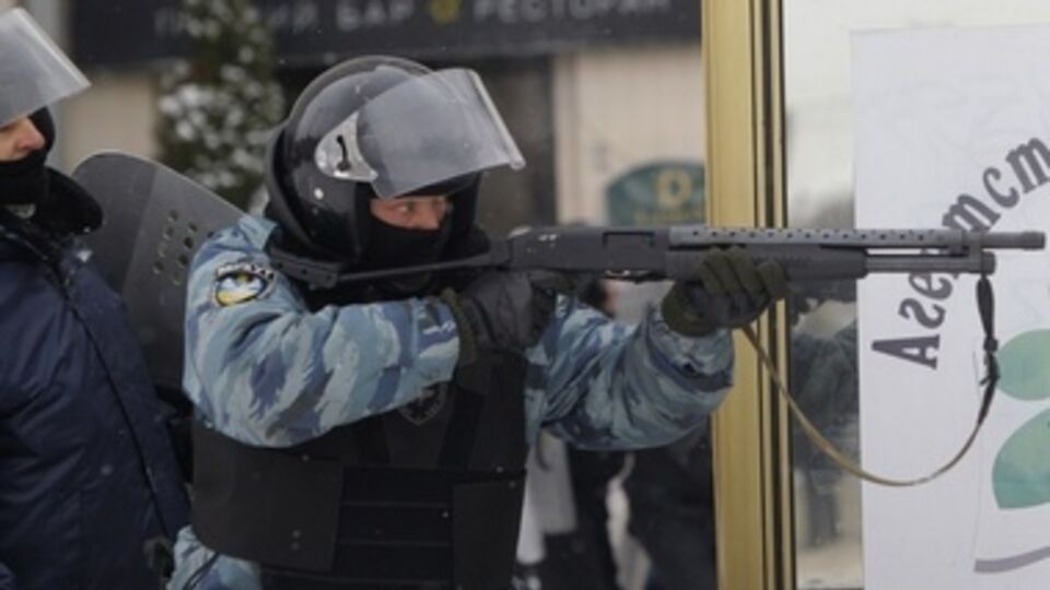 Во время протестов в Киеве погибли более ста человек