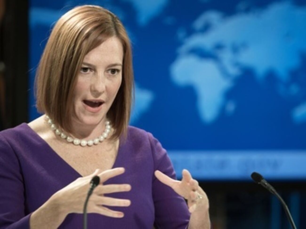 Джен Псаки сообщила, что американская сторона настаивает на диалоге между Россией и Украиной