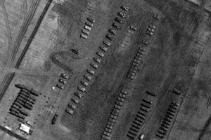 Фото из космоса российских войск у границ Украины