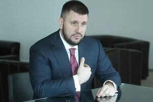 Беглый экс-чиновник Александр Клименко просит правоохранителей допустить его адвокатов к материалам дела
