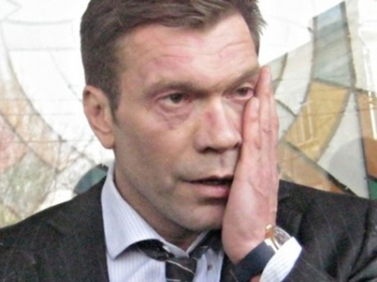 Олег Царев показал сгоревшие маршрутки своего помощника