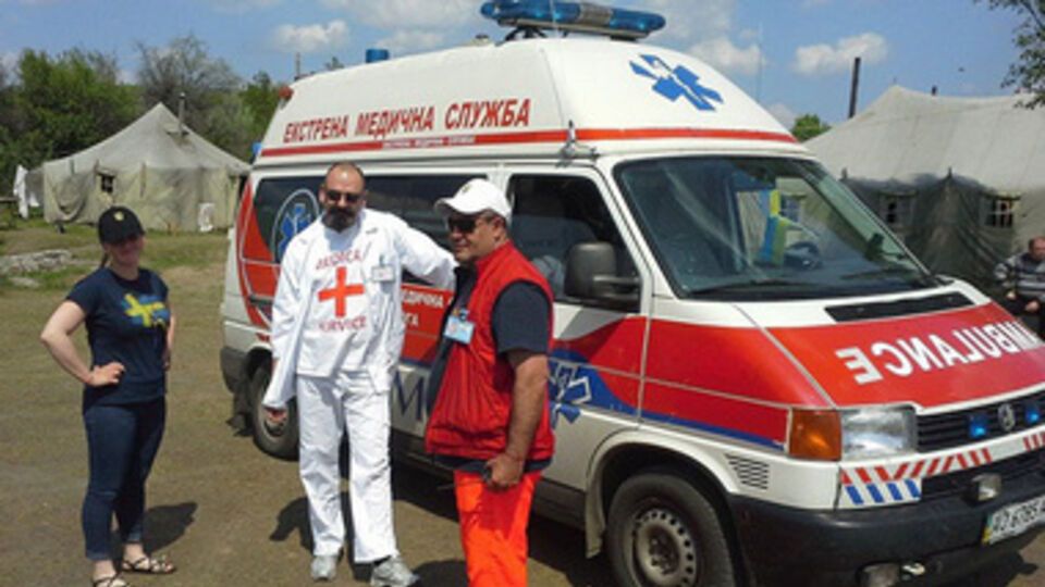 По словам медиков, в спецавтомобиле можно проводить операции любой сложности.