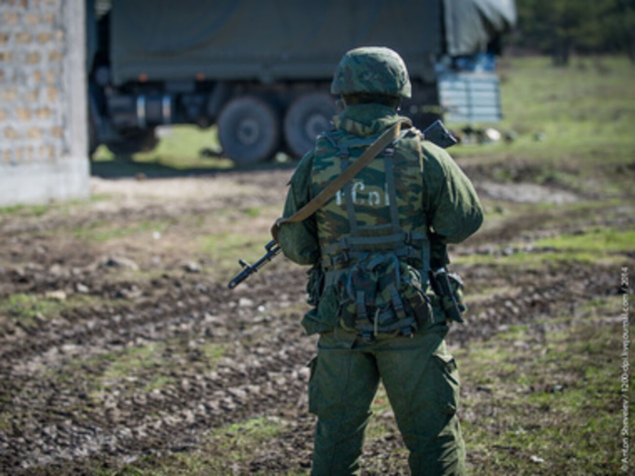 "Зеленые человечки" будут обеспечивать Крым водой
