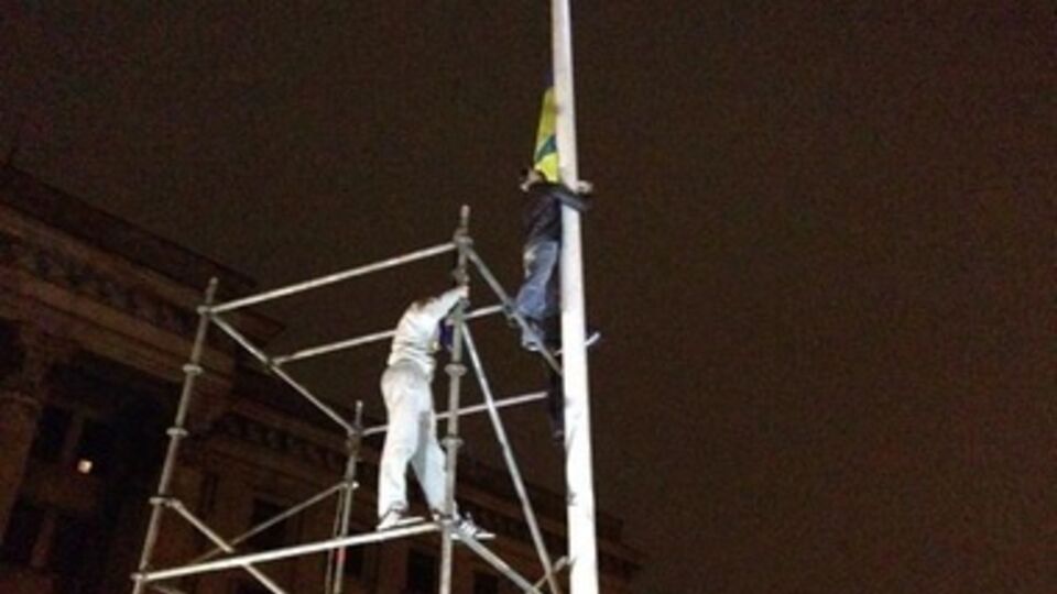 На Куликовом поле снова водрузили украинский флаг