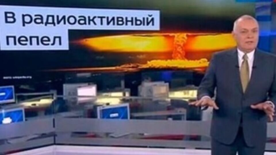 Российские журналисты заслужили государственные награды за "объективность и профессионализм"