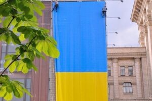 Монтаж флага начнется утром 6 мая и будет проходить в течение всего дня