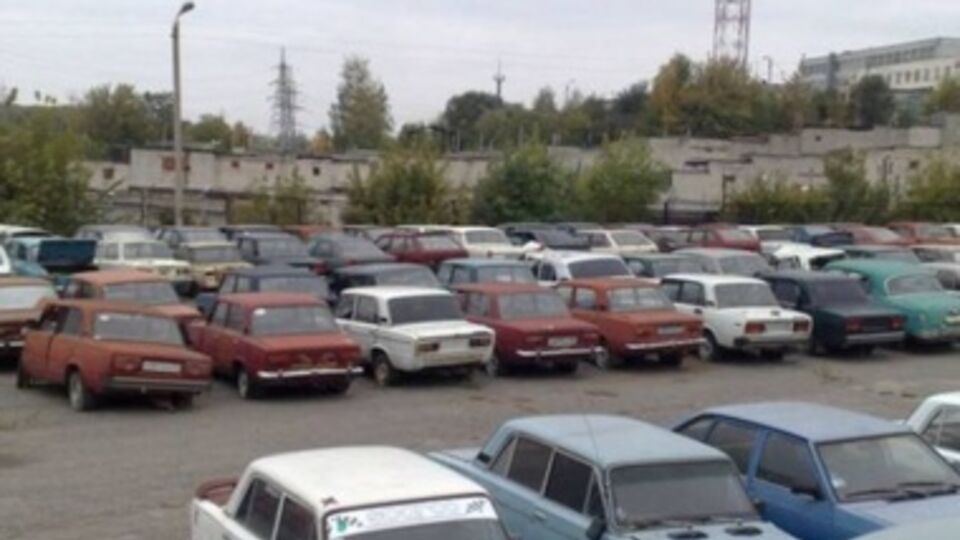 Террористы в Луганской области воруют все, что плохо лежит или плохо едет