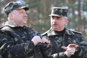 Александр Турчинов приказал готовиться к бою