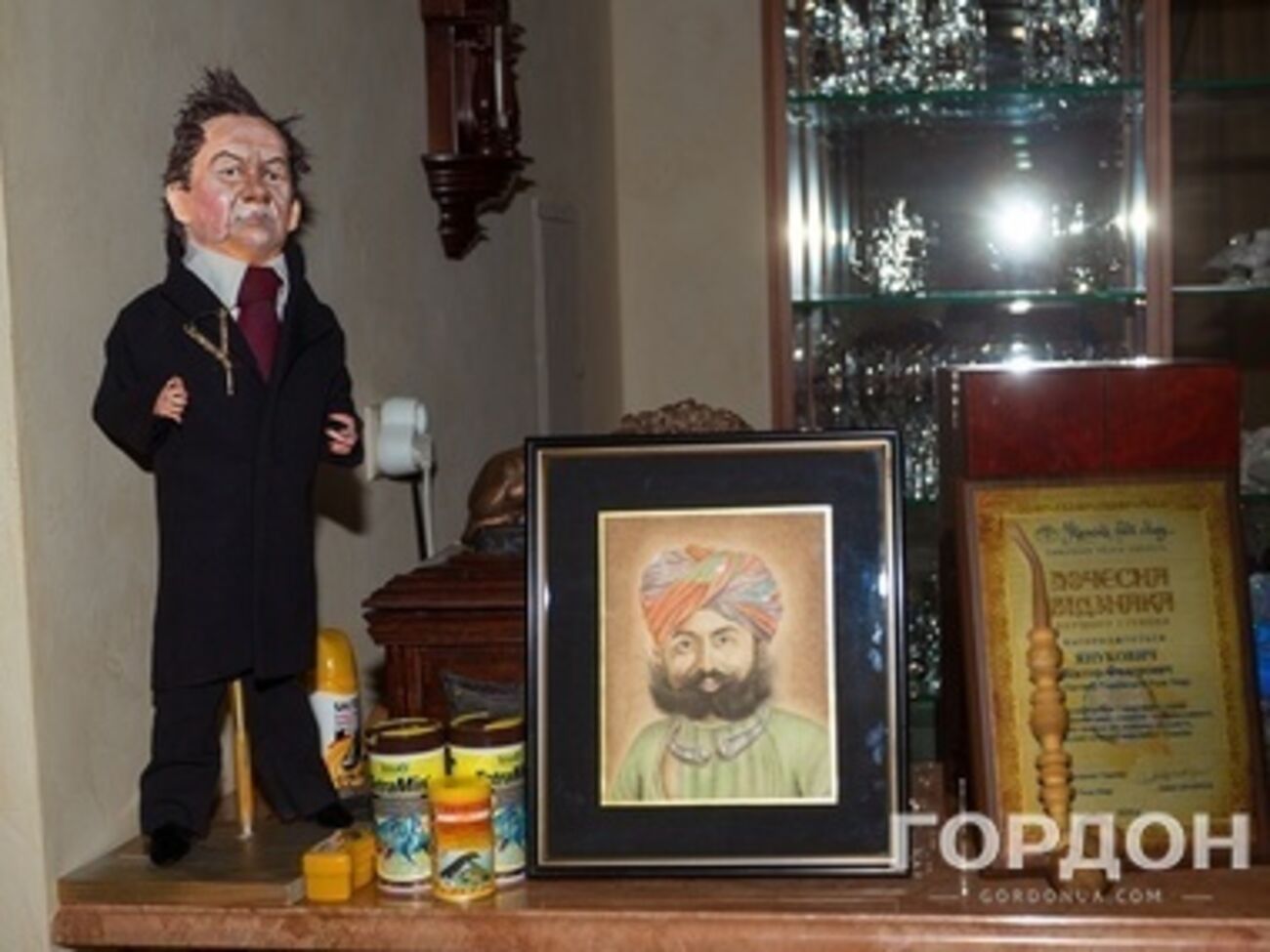 Виктор Янукович в миниатюре