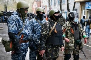 Боевики в Славянске угрожают взрывами зданий