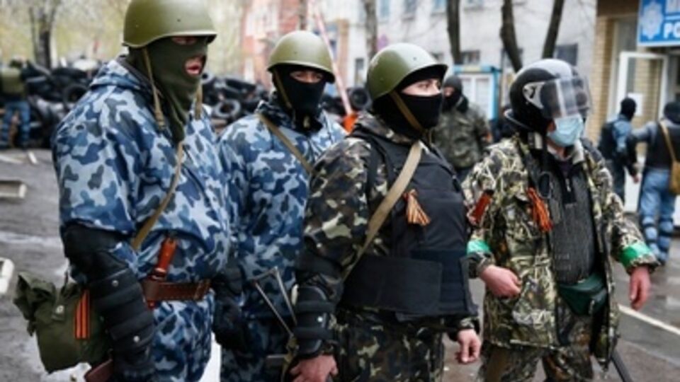 Боевики в Славянске угрожают взрывами зданий