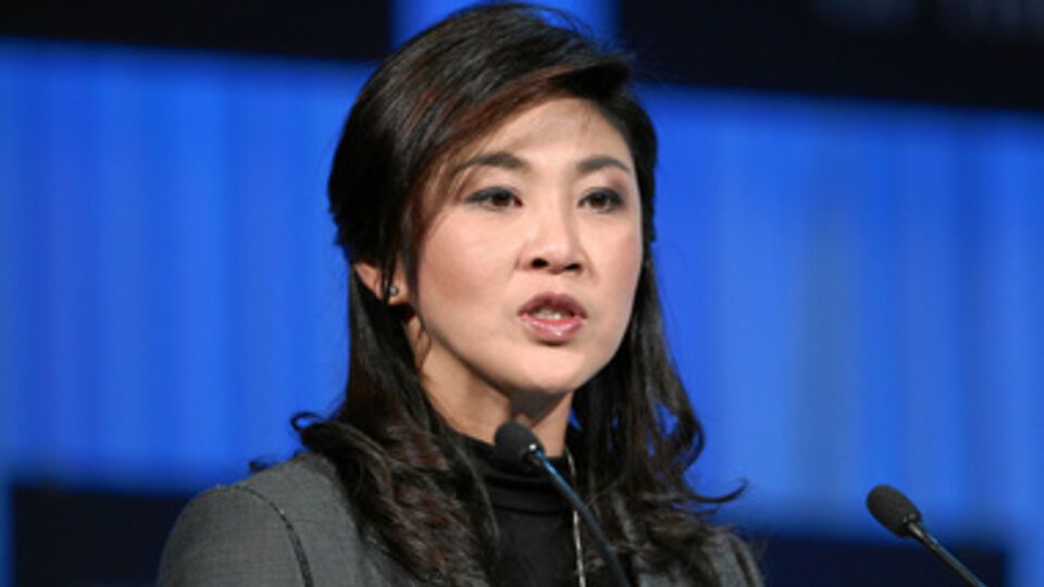 Премьер-министр уволена за злоупотребление властью