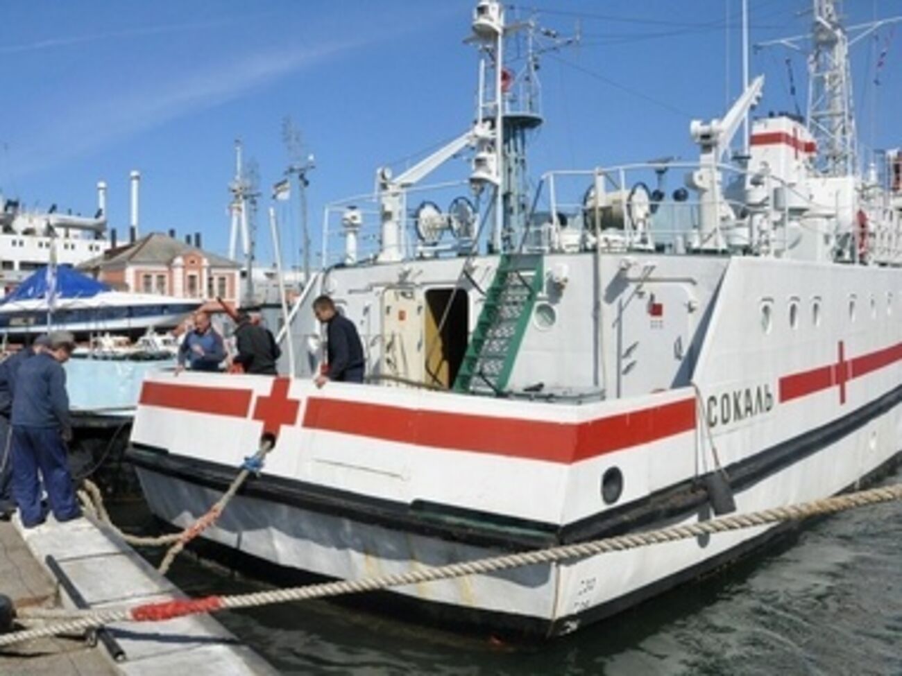 Один из кораблей, вышедших из крымских портов, ---&nbsp;санитарный катер &ldquo;Сокаль&rdquo;