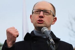 Арсений Яценюк требует поскорее раскрыть дело о покушении на мэра Харькова