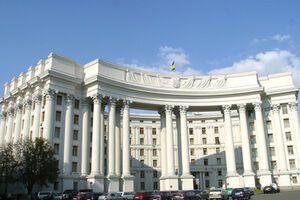 В украинском МИДе считают, что договариваться о ситуации в Украине без ее представителей --- недопустимо
