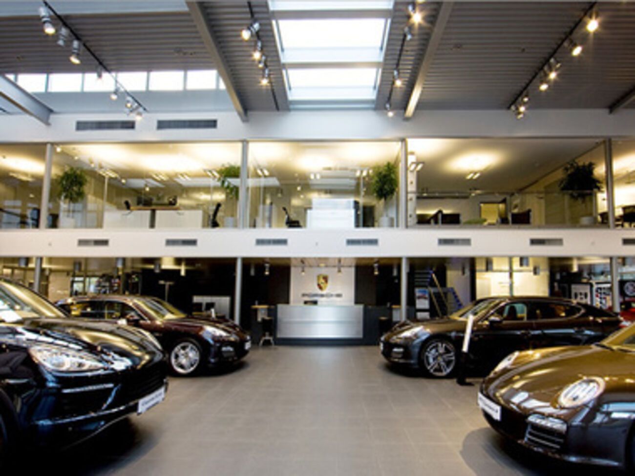 Автоимпортеры создают самооборону