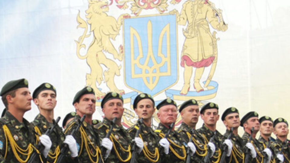 Украинцы не жалеют денег на свою армию