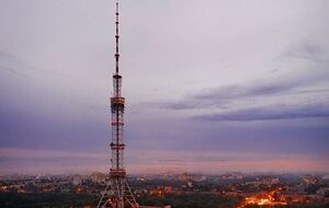 Из-за возгорания было прервано вещание нескольких телеканалов и радиостанций
