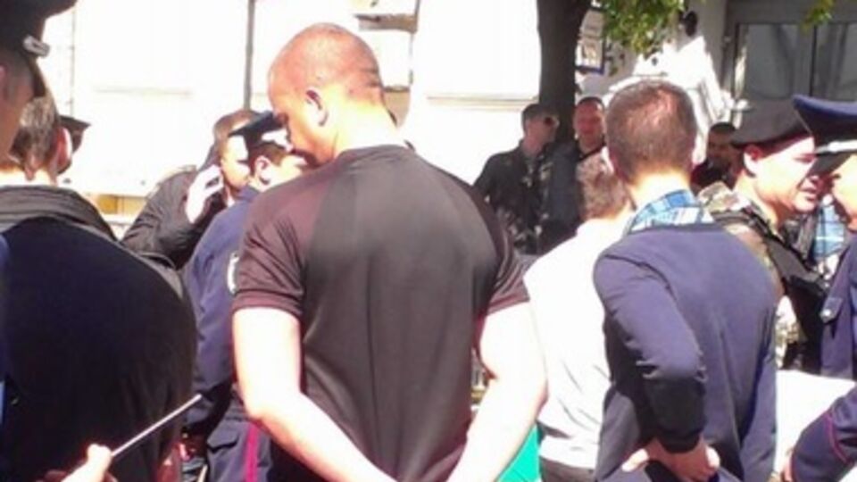 За незаконное обращение с оружием Уголовный кодекс предусматривает от двух до пяти лет заключения