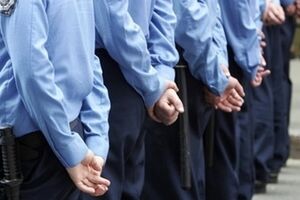 Вооруженные люди забрали у работников колонии один пистолет и три автомата