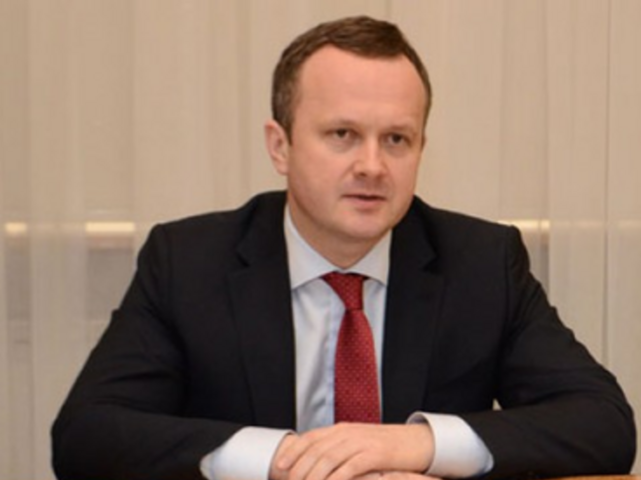 Остап Семерак заявил, что на правительственный автопарк нет покупателей