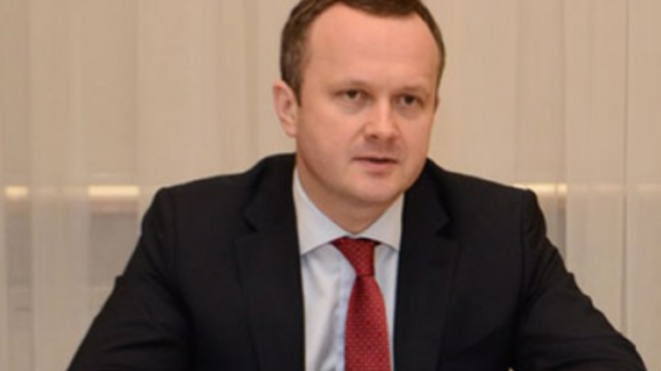 Остап Семерак заявил, что на правительственный автопарк нет покупателей