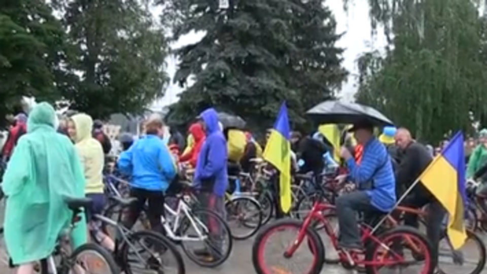 Сумские активисты верят, что с каждым годом на дорогах будет все меньше автомобилистов и все больше велосипедистов