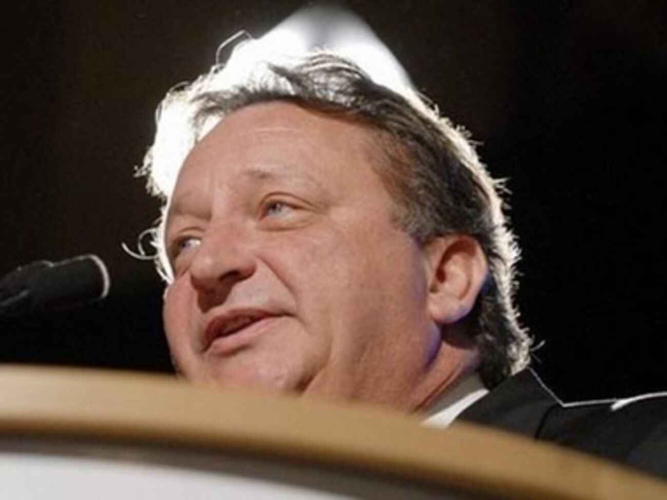 Канадский миллионер и владелец клуба Национальной хоккейной лиги "Оттава Сенаторз" Юджин Мельник