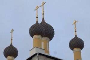 Вооруженные люди, ворвавшись в церковь, уничтожили православные реликвии